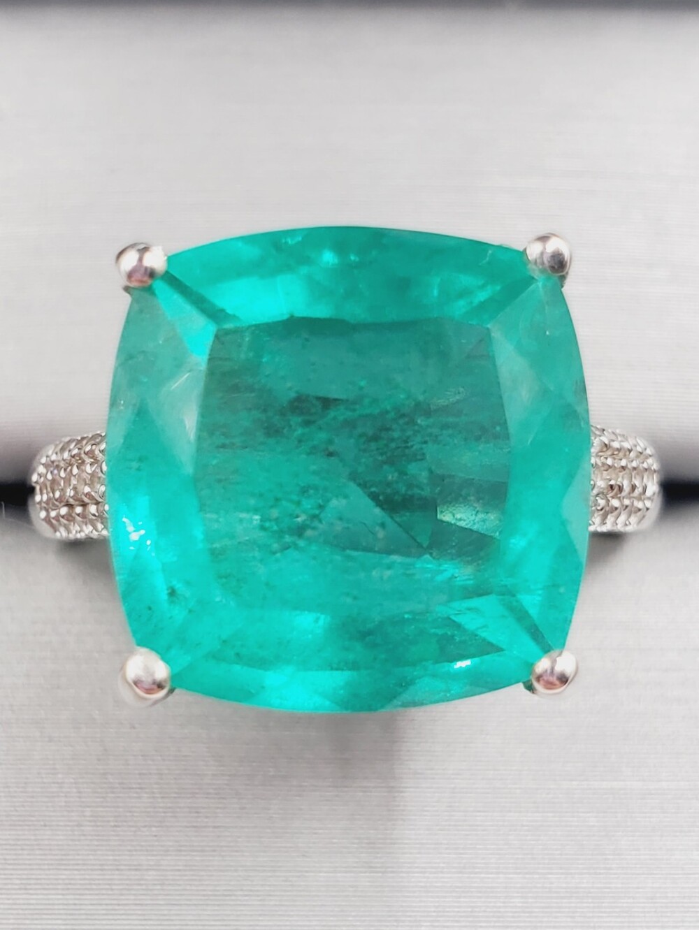 11.5 Carat Emerald Green Quartz & Zircon Platinum | 925 Sterling Silver Ring